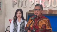 PDIP Ganjar Blusukan Rakyat Berbondong-bondong, Prabowo Tak Ada yang Datang