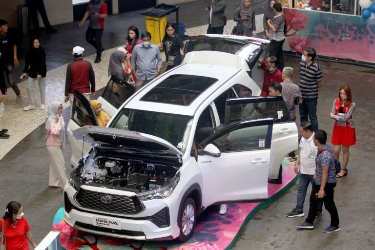 all-new-kijang-innova-zenix 5 Model Terlaris Toyota