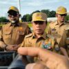 Gubernur Jambi Al Haris usai memimpin apel kedisiplinan pasca hari Raya Idul Fitri 1446 H. 