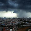 Ilustrasi foto cuaca ekstrem.