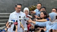 Ridwan Kamil Saat Memberi Keterangan kepada Media
