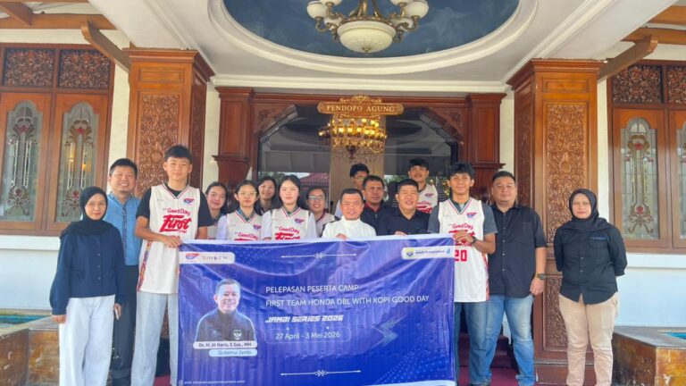 Gubernur Al Haris Lepas Keberangkatan Tim Basket Pelajar Jambi ke DBL National Camp