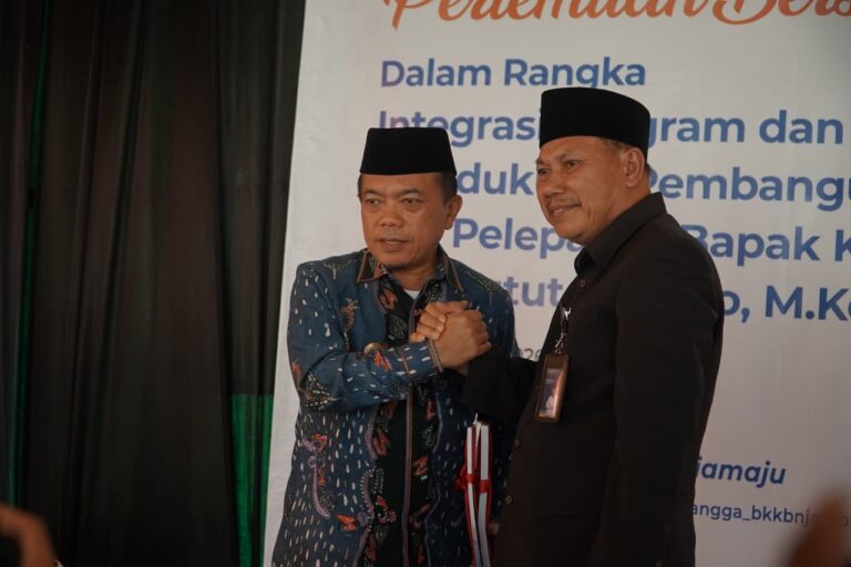 Gubernur Al Haris Lepas Kepala BKKBN Jambi: Puji Prestasi Stunting hingga Pesan Haru soal Keluarga
