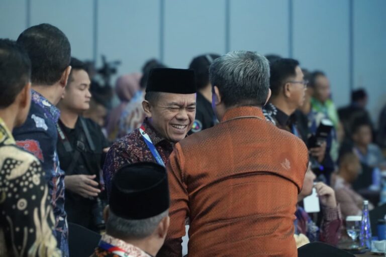 Borong Penghargaan di Palembang, Al Haris Bangga Prestasi Sungai Penuh dan Tebo