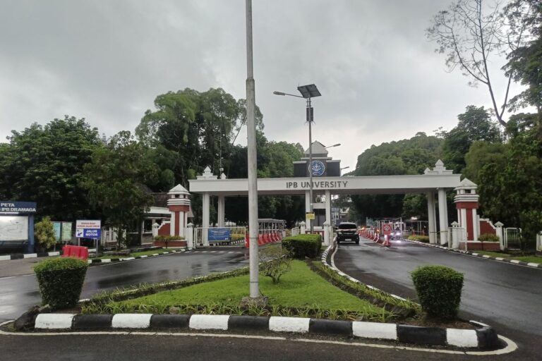 Panas! BEM IPB Tolak Kampus Jadi Dapur Program Makan Bergizi Gratis: Jangan Jadi Tumbal!