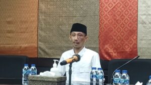 Viral Main COC-Merokok Saat Rapat, Anggota DPRD Jember: Saya Khilaf…