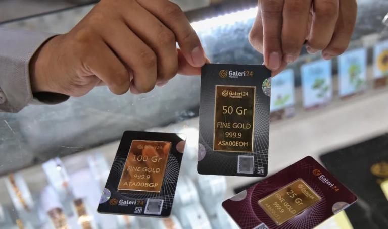 Harga Emas Pegadaian Hari Ini Kompak Ambruk, Produk UBS Merosot Rp 78.000 Per Gram!