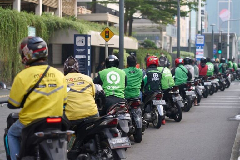 DPR Ingatkan Aplikator Ojol: Jangan Bebankan Konsumen Lewat Kenaikan Tarif!