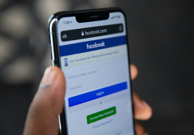 Jebakan Kemewahan di Beranda Facebook: Ketika Sindikat Investasi Bodong Incar Korban Lewat Jaringan Pertemanan