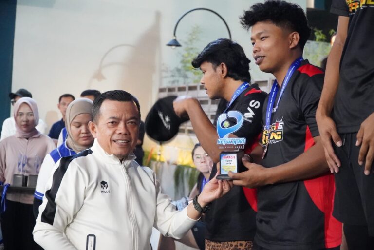 Gubernur Al Haris dan Ketua DPRD Tutup Turnamen Padel Jambi 2026, Dorong Jadi Agenda Berkelanjutan