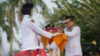 Pimpin Upacara HUT RI, Gubernur Al Haris Tegaskan Semangat Proklamasi Mengisi Kemerdekaan Bekerja untuk Indonesia