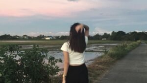 Di Balik Maraknya Pose Estetik Wanita di TikTok dan Instagram, Apa Motif Sesungguhnya?