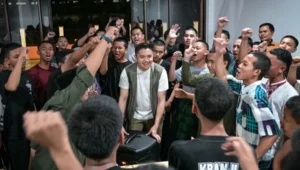 Seskab Teddy Lakukan Sidak ke Sekolah Rakyat Cikarang, Pastikan Fasilitas dan Kesejahteraan Siswa