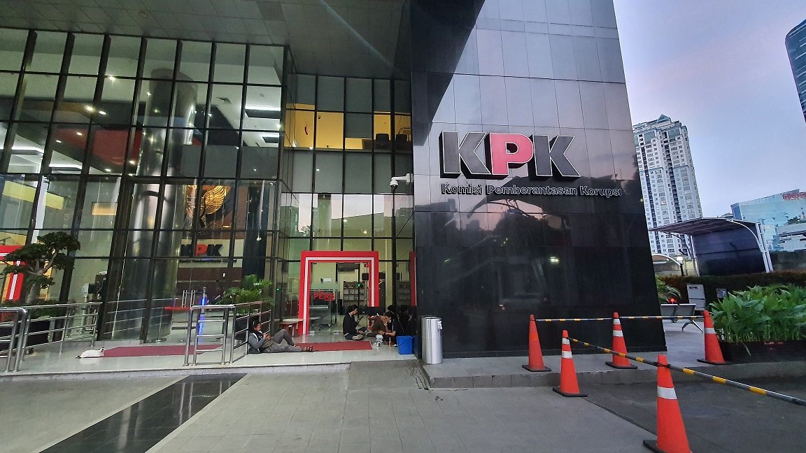 Kantor Dinas PUPR Klaten Digeledah Buntut Kasus Korupsi Bupati Klaten